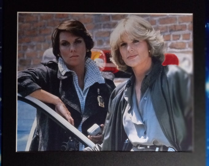 Tyne Daly + Sharon Gless Authentic Dual Signed Cards With Photo In A 11x10 Frame Ready Display Matting + 3rd Party COA - Cagney & Lacey