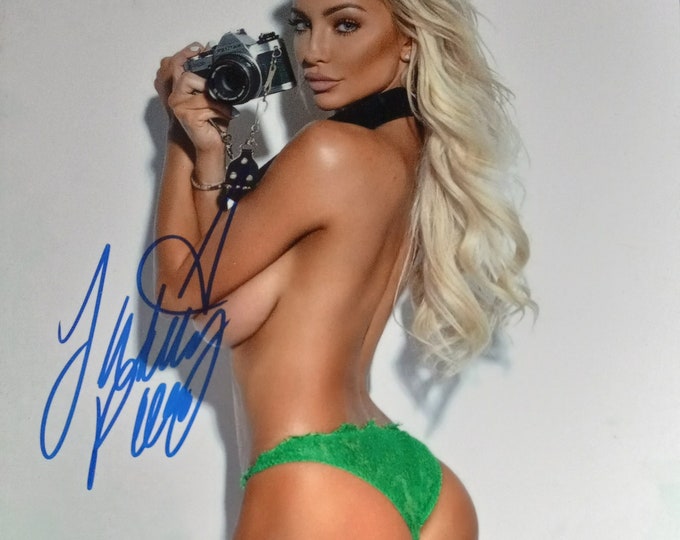 Lindsey Pelas Authentic Signed 8x10 Photo W/ Lighthouse COA - Model
