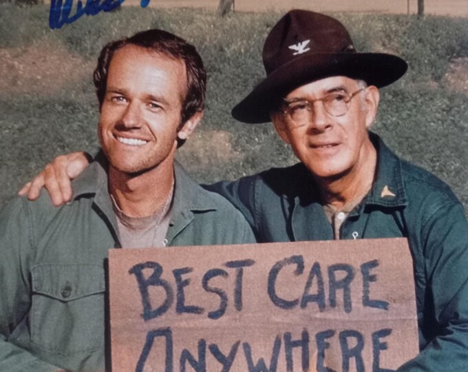 Mike Farrell Authentic Signed 8x10 Photo W/ 3rd Party Authentication - M.A.S.H.