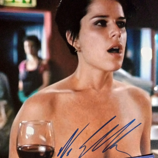 Neve Campbell Authentic Signed 8x10 Photo W/ A1COA - Actress