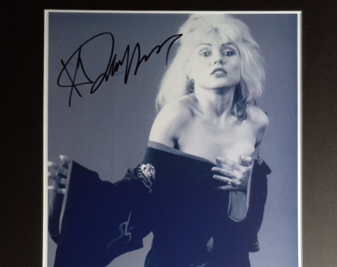 Debbie Harry 8.5x11 Authentic Signed Photo In A Frame Ready 11x14 Matting + 3rd Party Authentication - Blondie