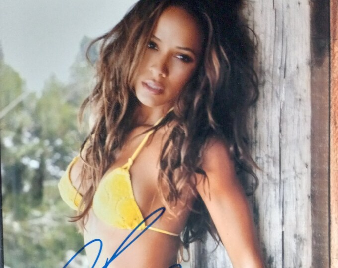 Dania Ramirez Authentic Signed 8x10 Photo W/ Lighthouse COA - Alert: Missing Persons Unit - Devious Maids