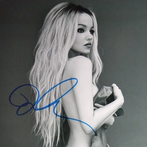 ダヴ・キャメロン 正規サイン入り 8x10 写真 ライトハウス COA 付き