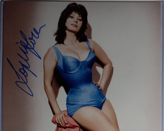 Sophia Loren 8x10 Authentic Signed Photo W/ JSA COA
