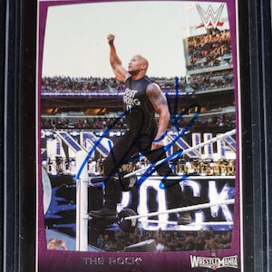 The Rock WWE Authentisch signiert #109 Sammelkarte - persönlich signiert