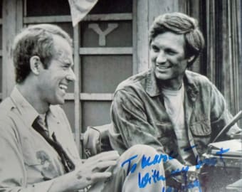 Mike Farrell Authentic Signed 8x10 Photo W/ COA - M.A.S.H. - Inscribed: "To Marc, My Best Wishes, Peace!"