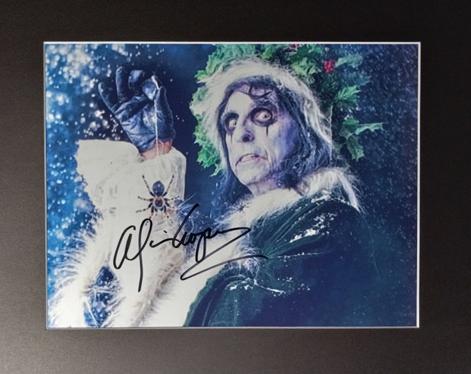 Alice Cooper Authentic Signed 8.5x11 Photo With A Frame Ready 11x14 Matting + 3rd Party Authentication