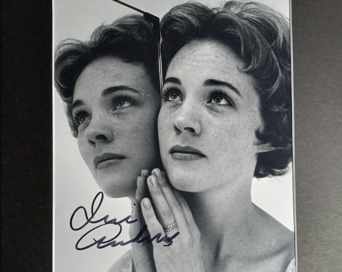 Julie Andrews Authentic Signed 8x10 Photo In A Custom 11x14 Frame Ready Matting W/ 3rd Party Authentication