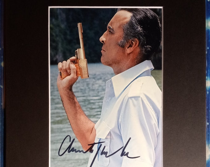 Christopher Lee 5x7 Authentic Signed Photo With An 8x10 Frame Ready Matting + 3rd party Authentication - The Man With The Golden Gun - 007