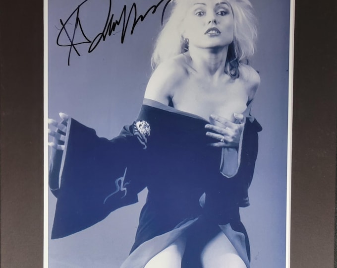 Debbie Harry 8.5x11 Authentic Signed Photo In A Frame Ready 11x14 Matting + Beckett BAS COA 3rd Party Authentication - Blondie