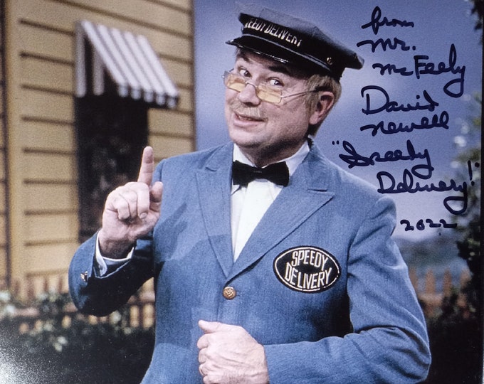 David Newell Authentic Signed 8x10 Photo W/ Lighthouse COA Authentication - Mr. Rogers Neighborhood - Mr. McFeely - W/ Inscriptions