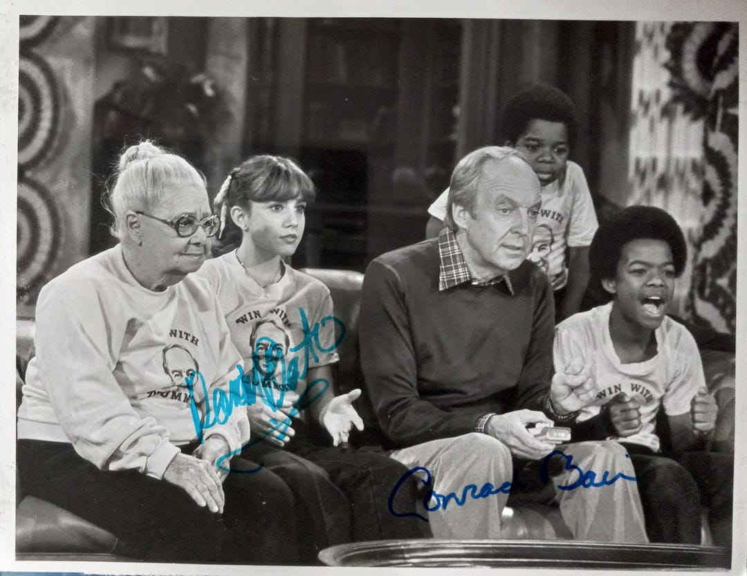 Dana Plato \u0026 Conrad Bain RARE Authentic Dual Signed 8x10 Photo W/ 3rd Party  Authentication - Different Strokes - Etsy, image size:1080x833