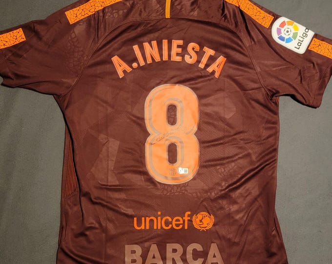 Andrés Iniesta Signed Jersey W/ Beckett BAS COA #8 Nike Barcelona FCB 2017-18