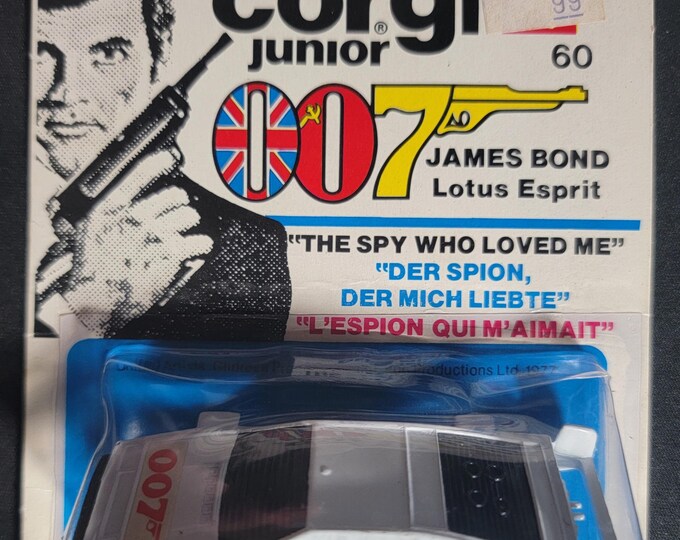 1976 Vintage Metttoy Company #60 LOTUS ESPRIT  The Spy Who Loved Me James Bond 007