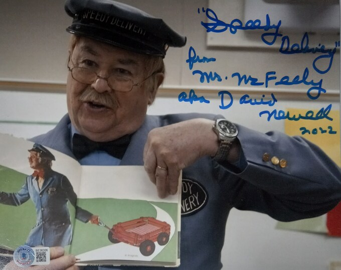 David Newell 8x10 Authentic Signed Photo W/ Beckett Authentication - Mr. Rogers Neighborhood - Mr. McFeely