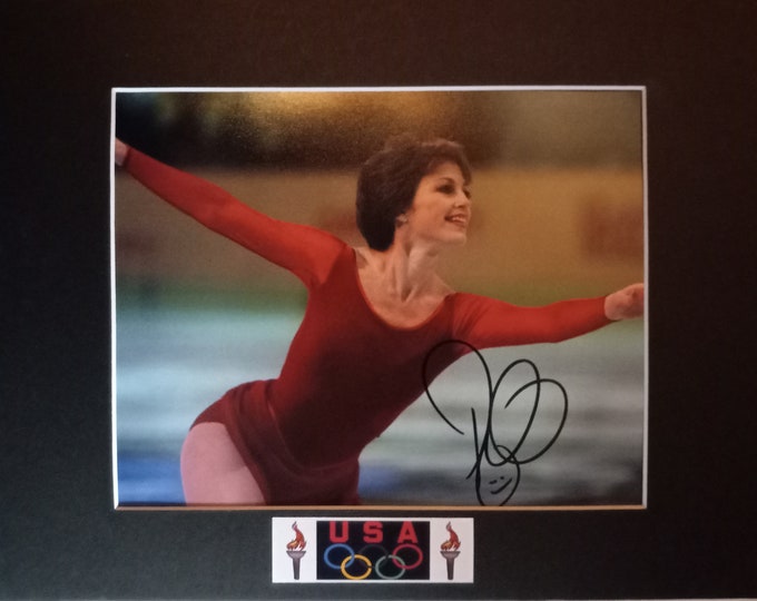 Dorothy Hamill Authentic Signed 8x10 Photo W/ Custom Frame Ready 11x14 Matting + Lighthouse COA - USA Olympics