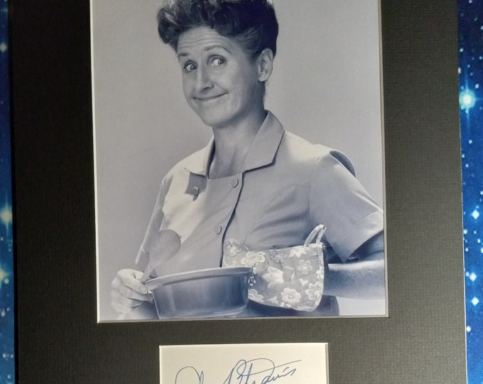Ann B. Davis Authentic Signed Cut With An 8x10 Photo In A 11x14 Frame Ready Matting + 3rd Party Authentication - The Brady Bunch