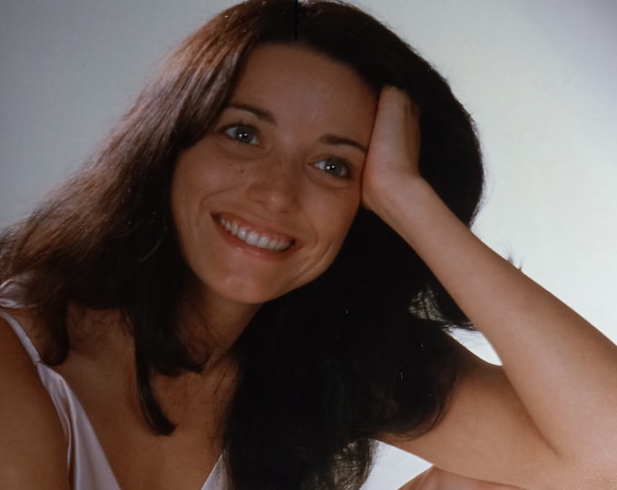 Karen Allen Authentic Signed 8x10 Photo W/ COA - Inscribed: "To Marc"