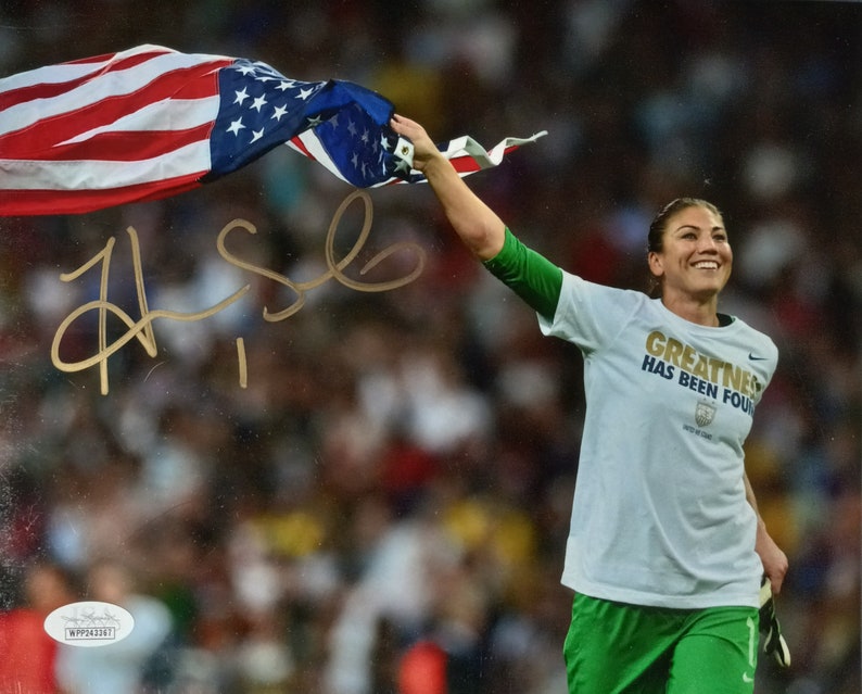 Hope Solo 8x10 Authentic Signed Photo W/ JSA COA image 1