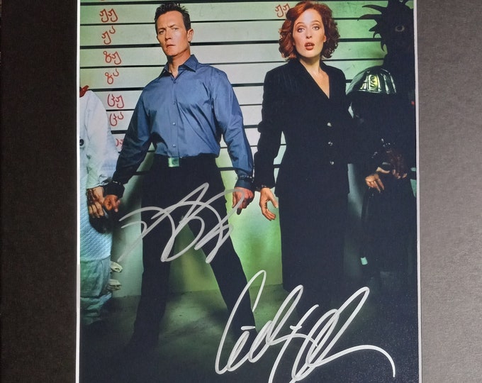 Gillian Anderson & Robert Patrick Authentic Dual Signed 8x10 Photo With Custom Frame Ready 11x14 Matting Display + COA - The X-Files