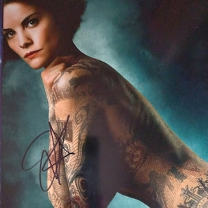 Jamie Alexander Authentic Signed 8x10 Photo W/ 3rd Party Authentication - Blindspot