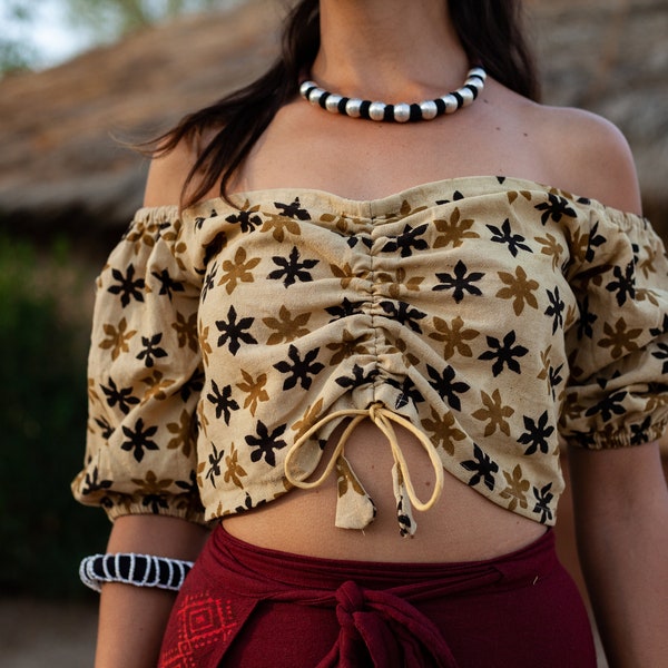 Bijgesneden off-shoulder top met blokprint | Fairtrade en ethisch vervaardigd