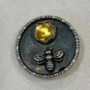 Médaillons broche ou pendentif argent, pierres fines cadeau pour elle Abeille