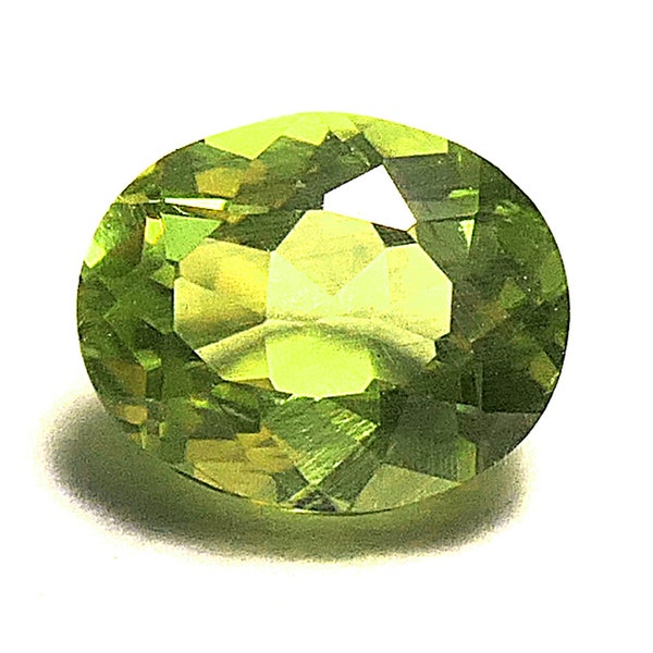 TRES RARE ENSTATITE 0,49 carat taille ovale - pierre gemme naturelle de grande et rarissime qualité - forte valeur pour belle collection