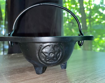Pentacle Cast Iron Cauldron || cauldron | witch cauldron | witchcraft tools | witchcraft supplies | witch decor | genuine cauldron