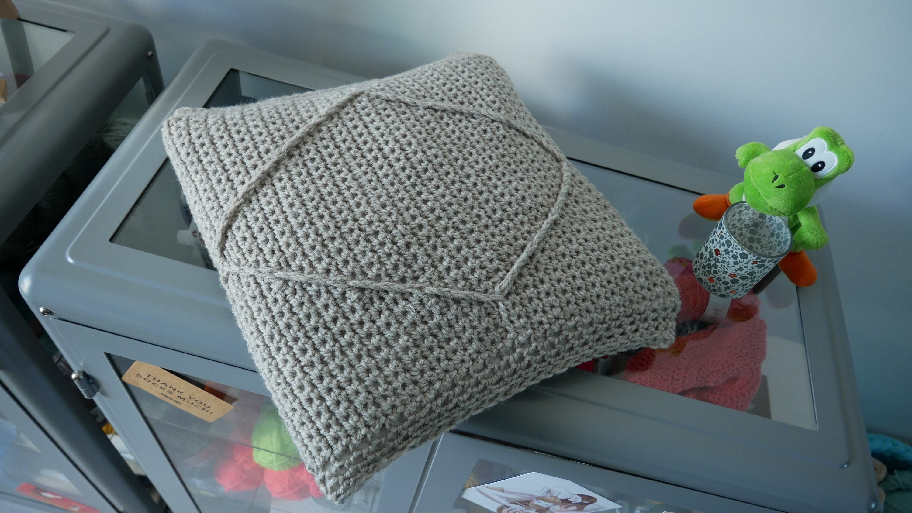 Housse de Coussin Au Crochet, Collection Carbone Hiver 2022