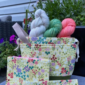 Ensemble de sacs à projets floraux : pochette pour tricot, Needle Cosy, Progress Keeper