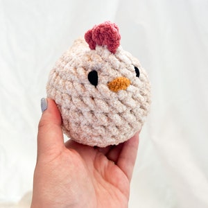 Mabel The Chicken, Crochet Animals, Farmhouse Chicken Decor, Farmhouse Decorations, Farm Nursery, Chicken Toy, Baby and Toddler Gift image 2