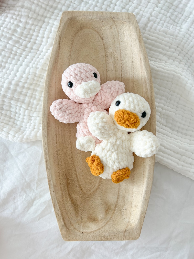 Dizzy Duck, Crochet Duck, Heirloom Duck Stuffed Animal, Toddler Toy, Woodland Nursery Decor image 3