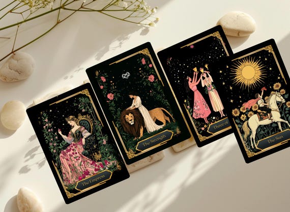 Arcane Moon Tarot Deck – Dreamy 78 Tarot Cards With