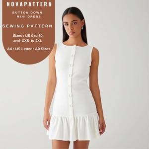Puede incluir: Un vestido blanco sin mangas, corto, con botones en la parte delantera y un dobladillo con volantes. El vestido está disponible en tallas españolas 34 a 54 y XXS a 4XL. El patrón de costura está disponible en tamaños A4, US Letter y A0.