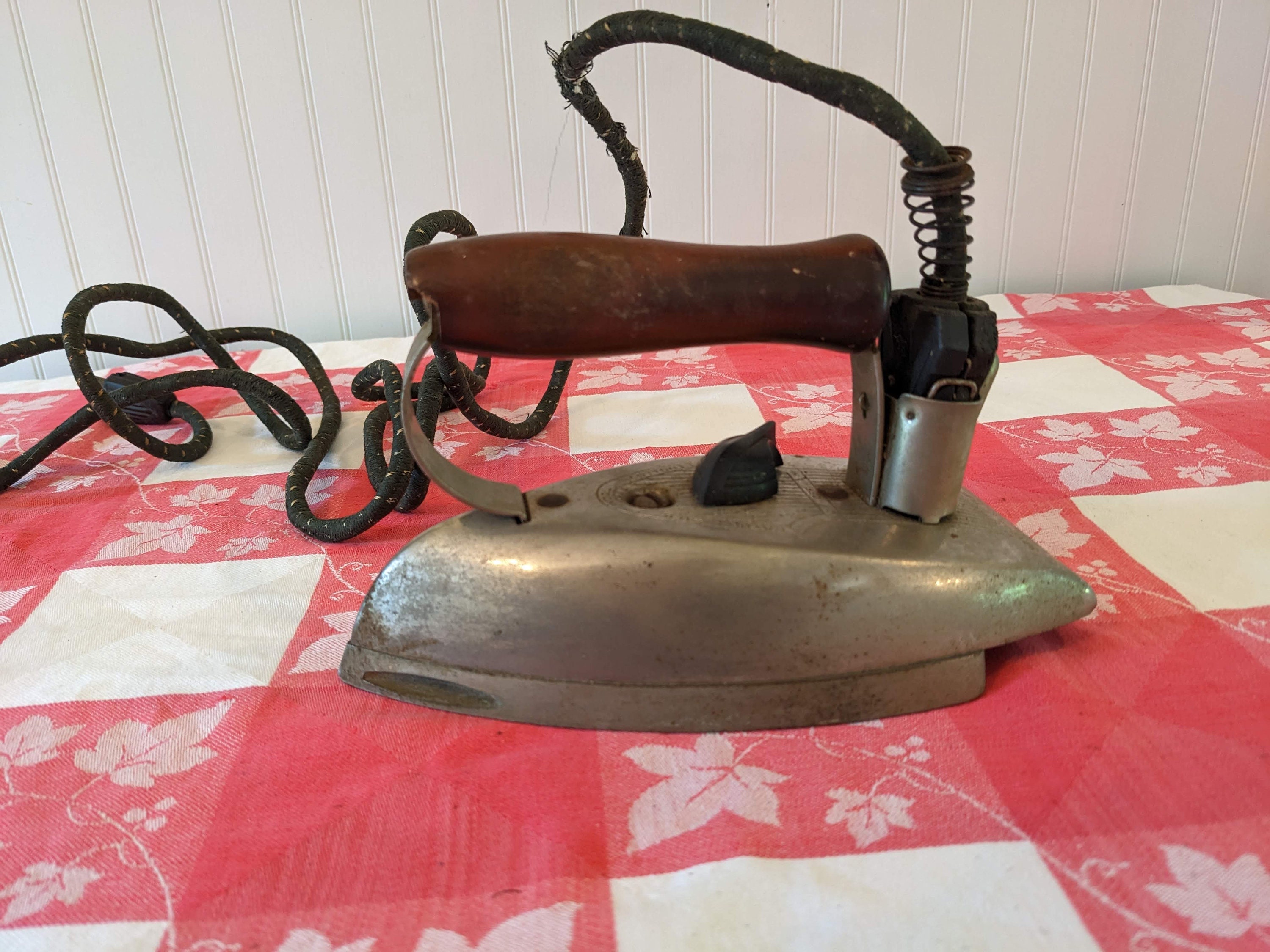 Vintage Iron By General Electric, Chrome Mid Century Clothes Iron, Per –  Funkyhouse Vintage