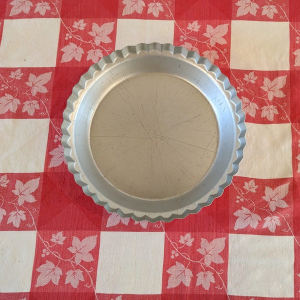 Wear Ever Fluted Aluminum Pie Plate Etsy