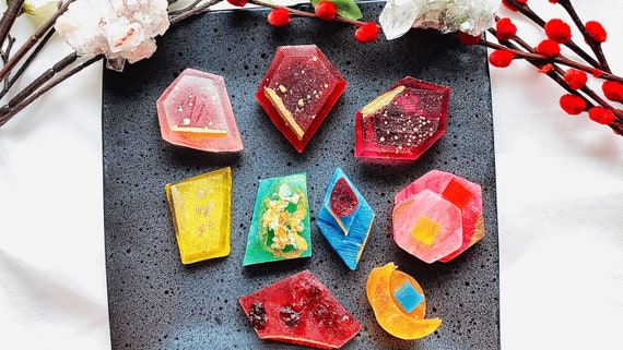 Edible crystal kohakutou  Candy crystals, Handmade chocolates, Diy crystals