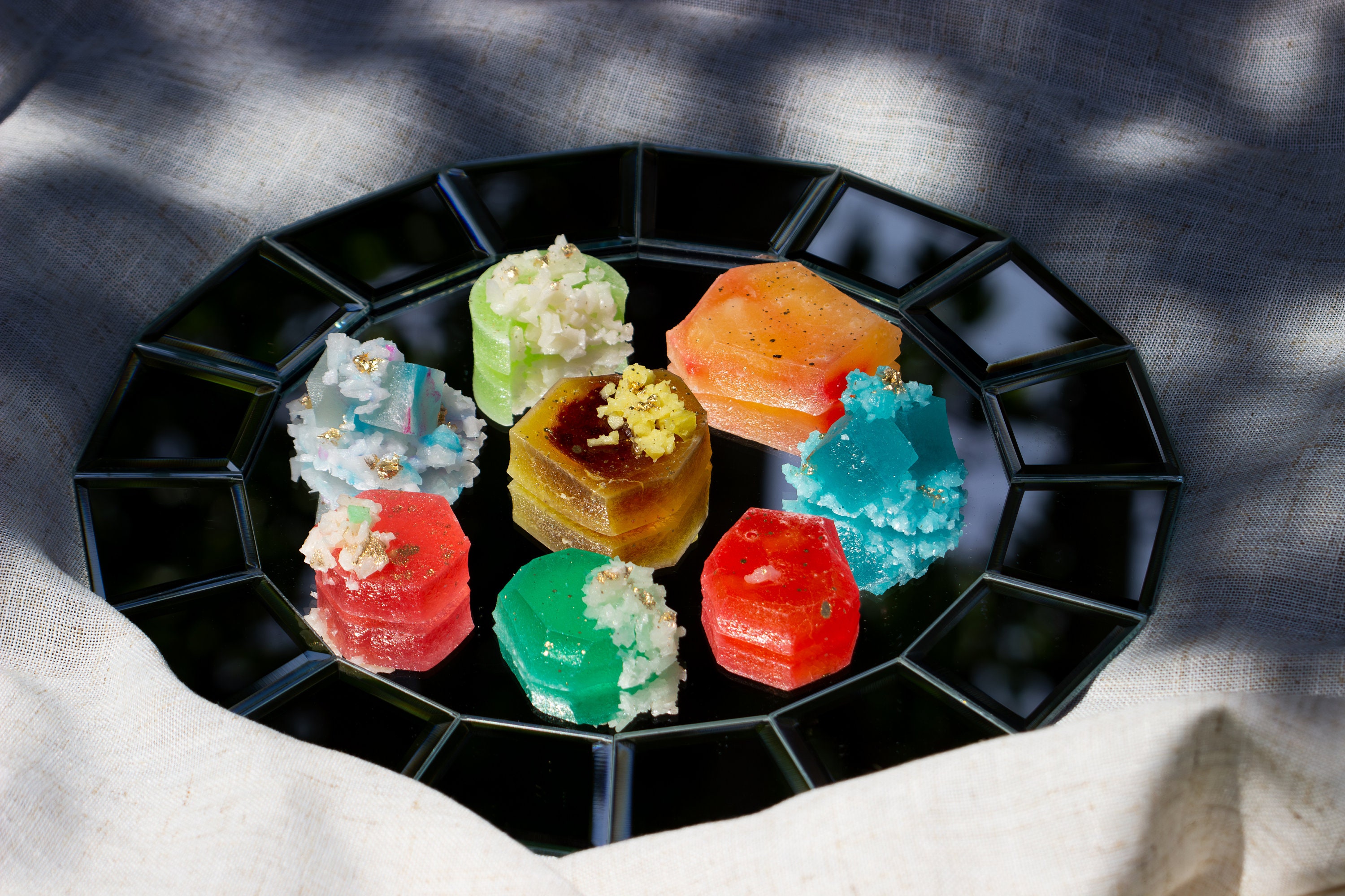 Kohakutou (Japanese crystal candy) Recipe - flavored with Juice