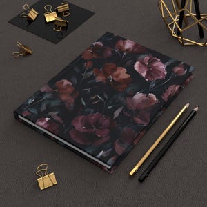 Dark Floral Witchy Grimoire, Goth Notizbuch