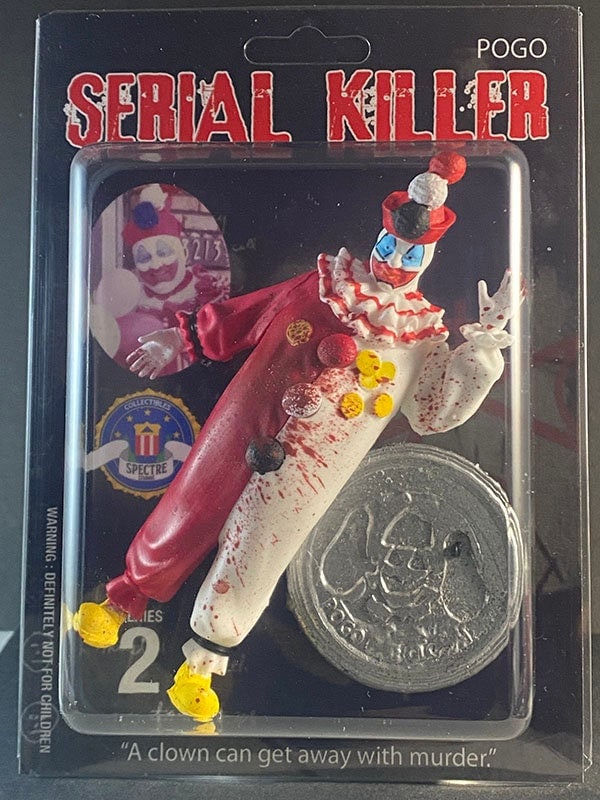 ジョン・ウェイン・ゲイシー ポゴ クラウン シリアルキラー ホラー フィギュア Amazon.co.jp: シリアルキラー ジョン ウェイン ゲイシー