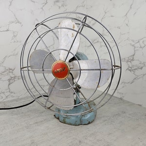 Vintage Zero electric fan | Midcentury McGraw Edison Company light blue and silver electric fan