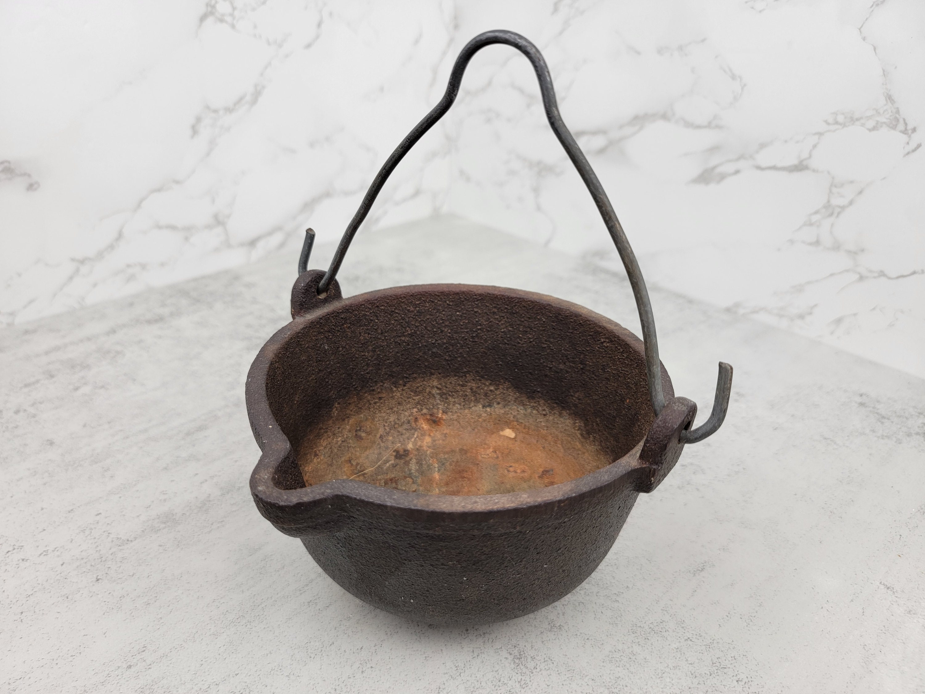 How to Use the Cast Iron Melting Pot