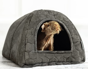 Easy to clean house for guinea pigs, rats, chinchillas. Accessories for guinea pigs, accessories for rats. Pet hideaway. Hideout for rats.