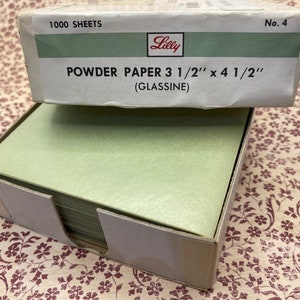 Grüne Pergamin-Papierbögen in zwei Größen (5er-Set)