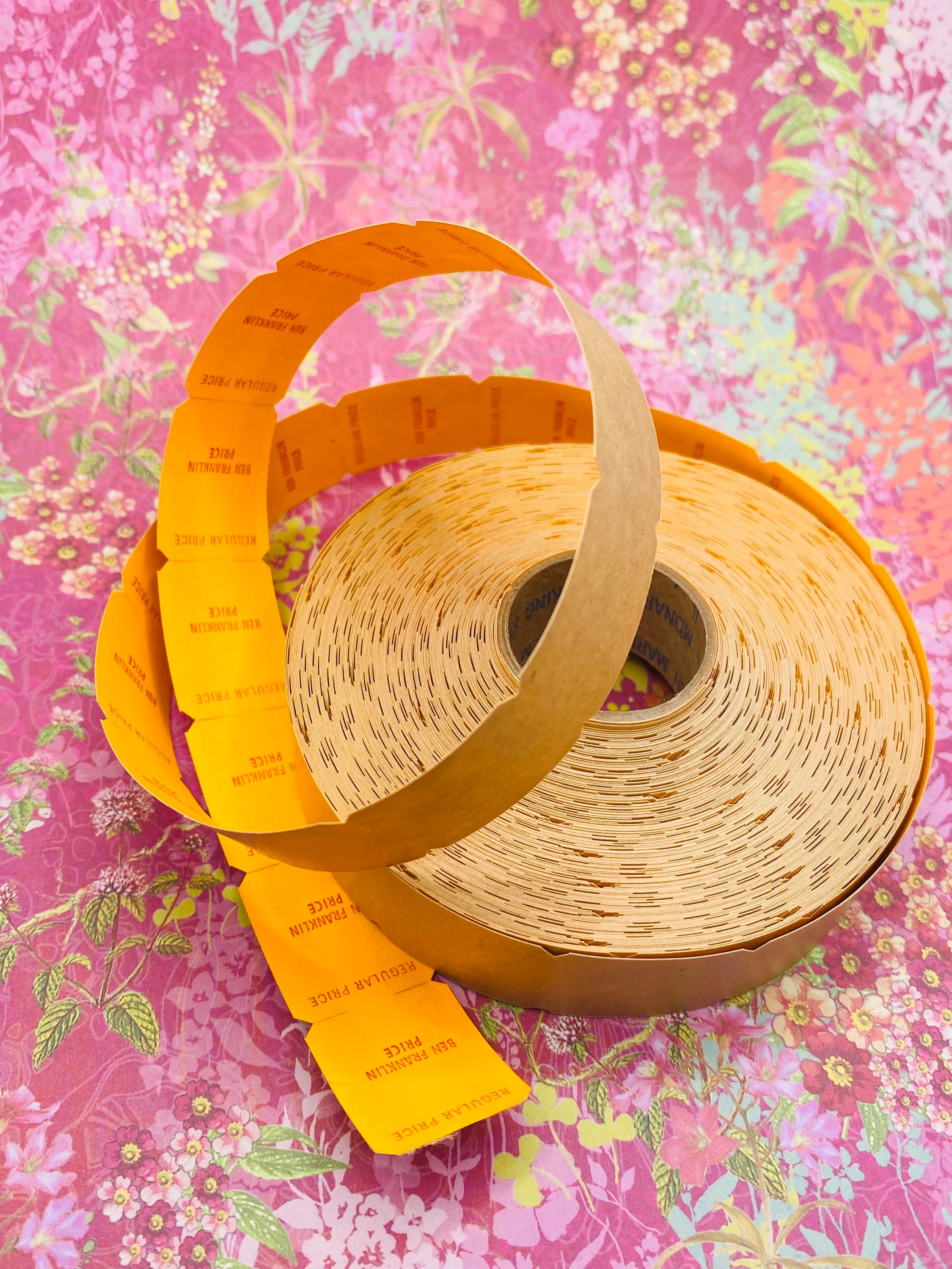 Bandes d'autocollants à prix cinq centimes