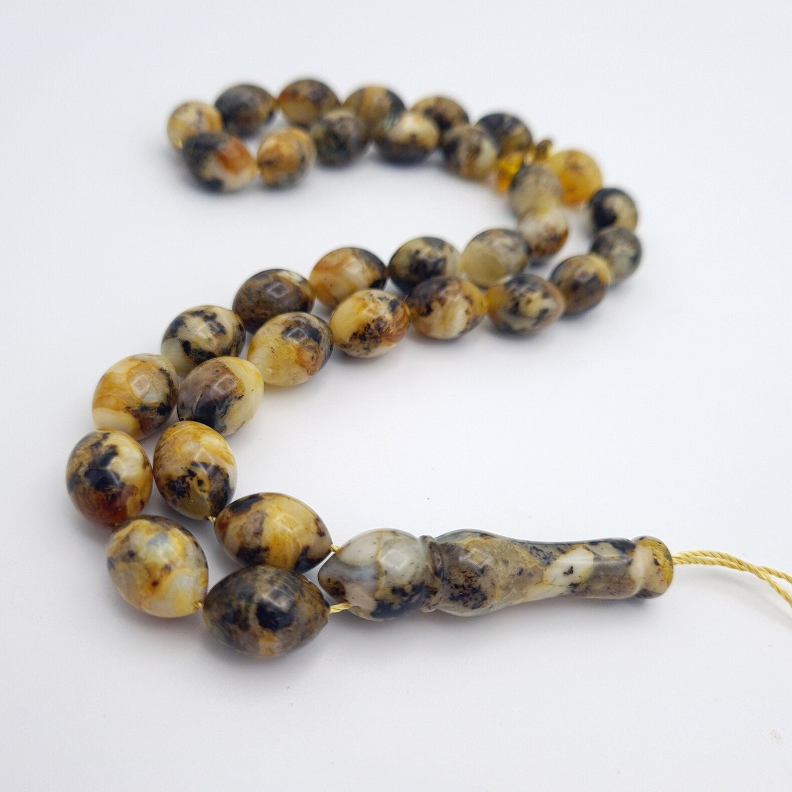 Chapelets en Ambre Véritable Fossile Multicolore de 33 Perles 2 Formes