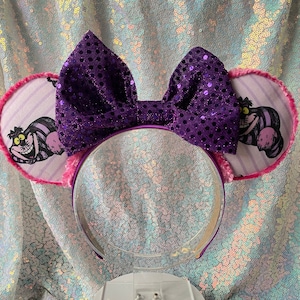 Grinning Cat Ears