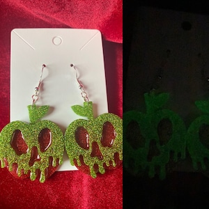 Glow In The Dark Poison Apple
