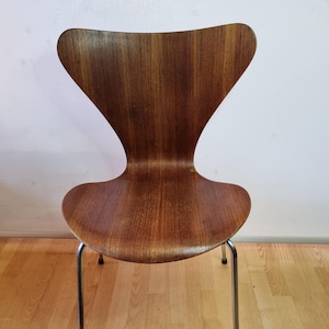 Arne Jacobsen | 7 teca | Fritz Hansen | Años 70 clásico bien proporcionado minimalista salón comedor muebles interior cálido